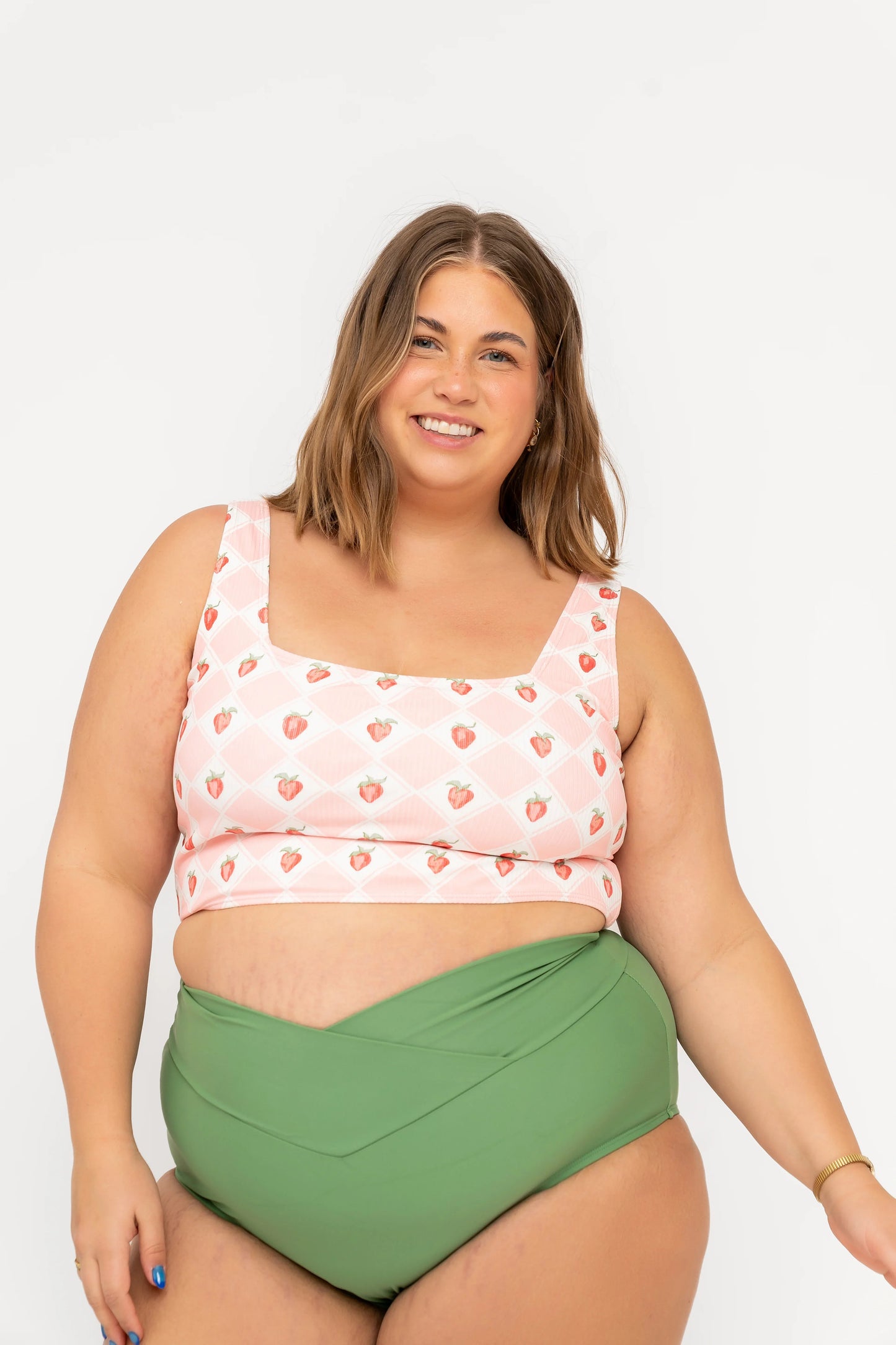  Coast Top | Strawberry Check