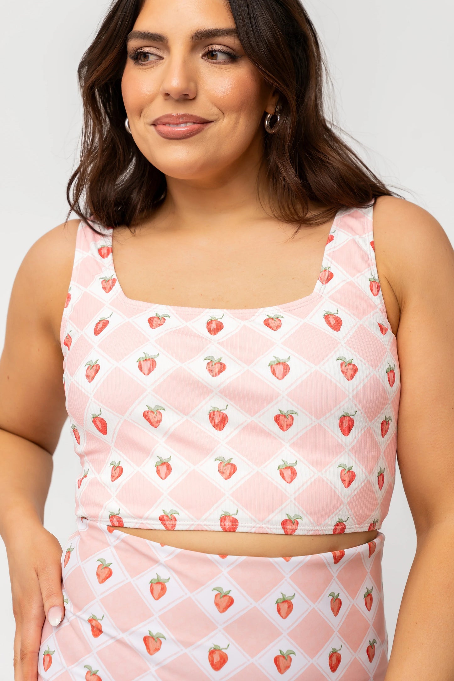  Coast Top | Strawberry Check