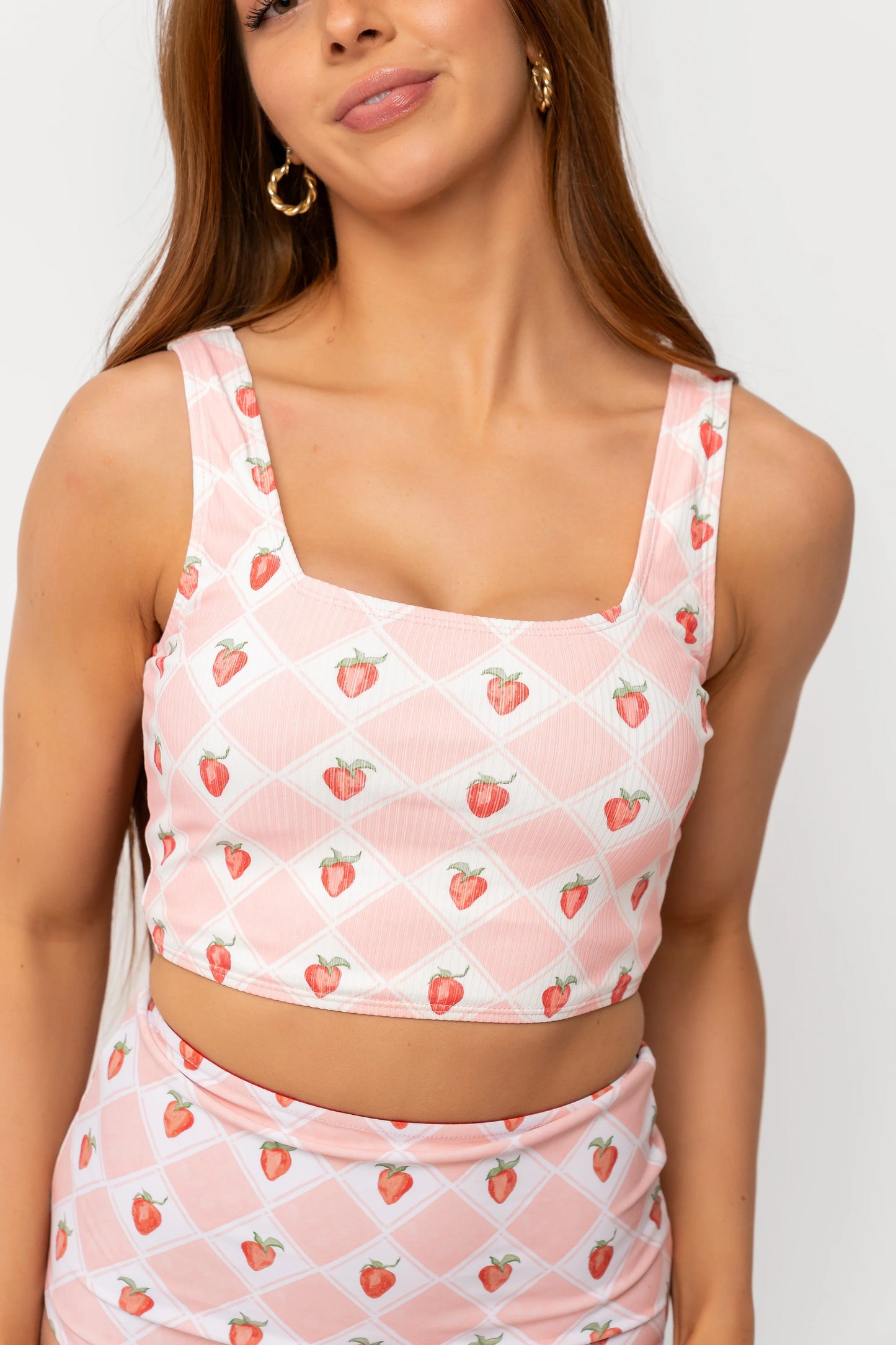  Coast Top | Strawberry Check