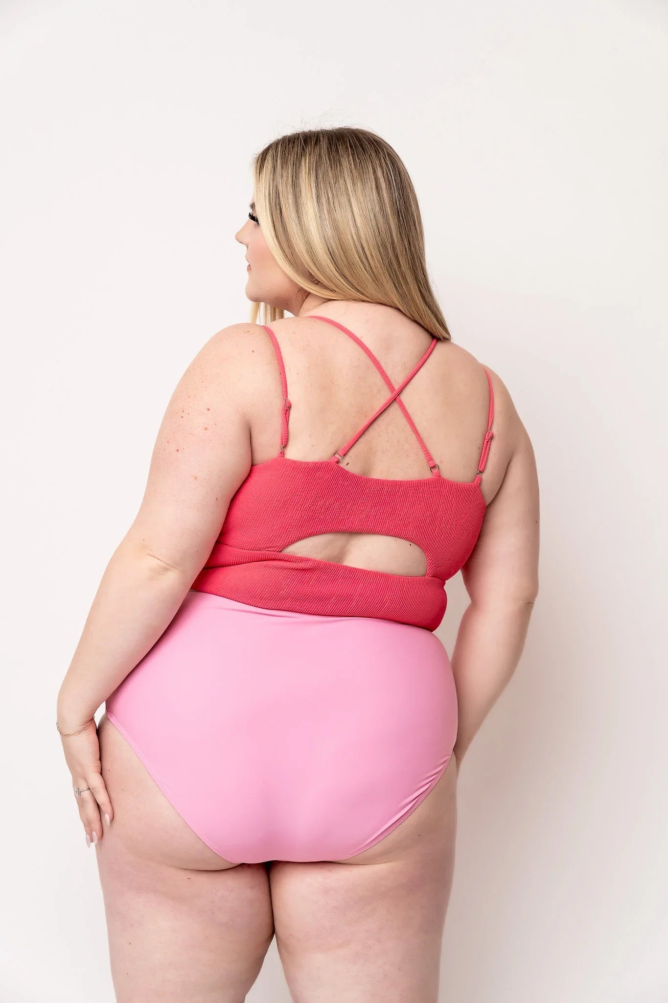  Destination Top | Coral Crush