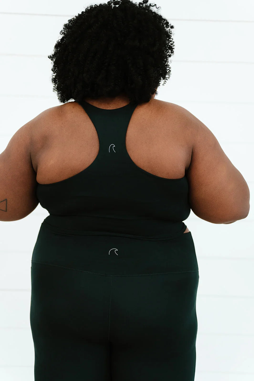  Serenity Long Line Tank | Black