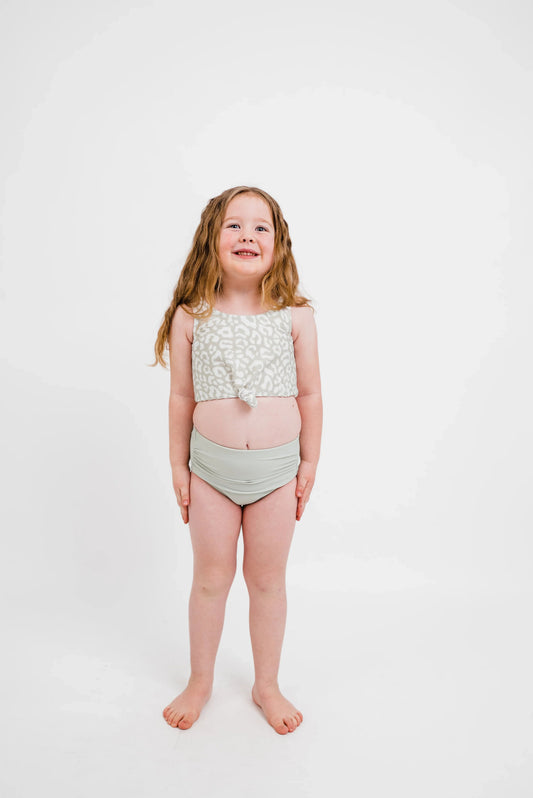  The Mini Traveler Top | Sage Leopard Print