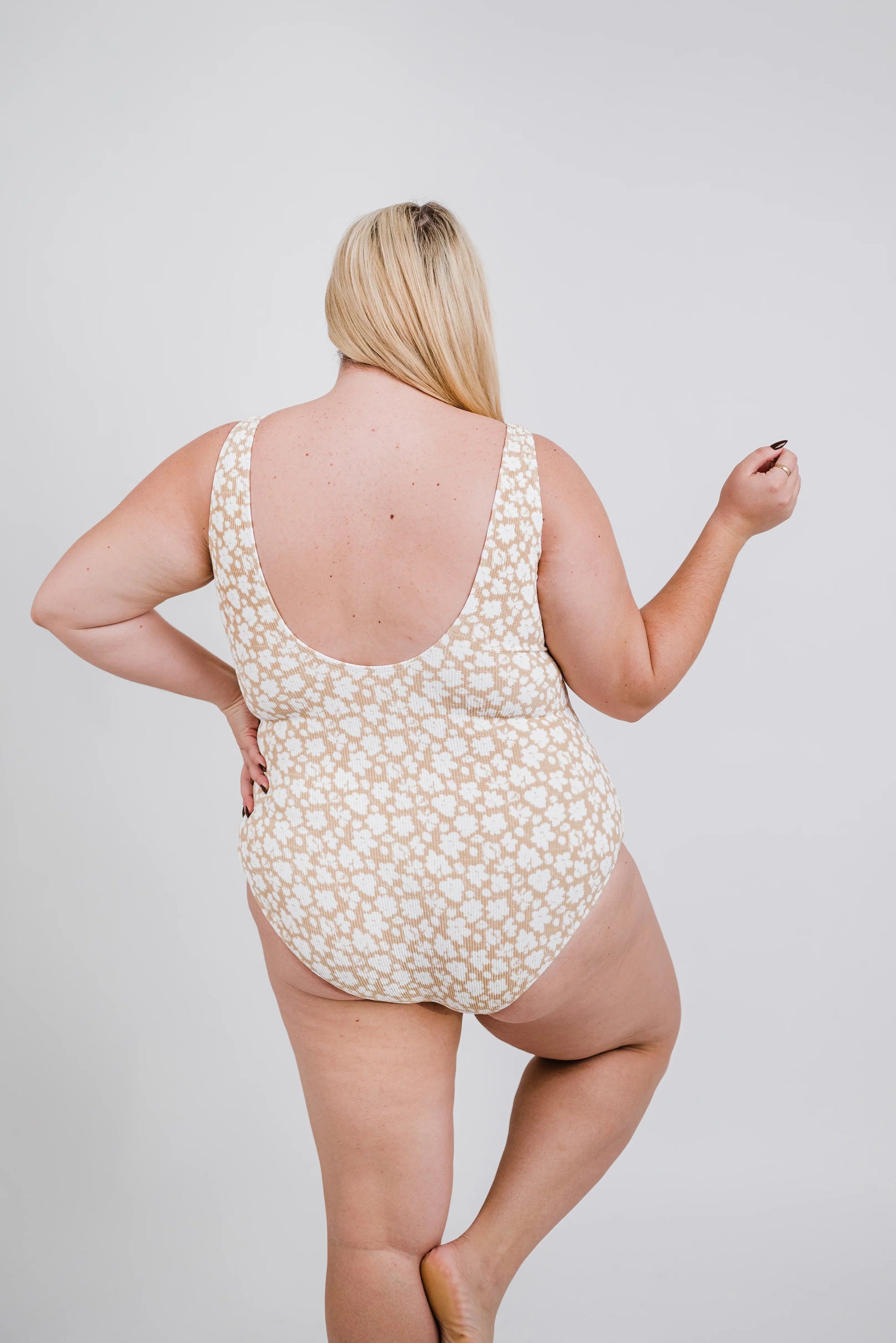  The Escape | Powder Tan Floral Print